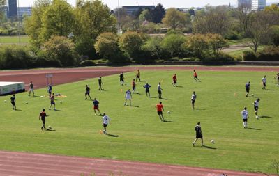 Fußballkurs am Zentrum für Hochschulsport; Foto: Gärtner