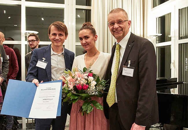 Daad Preis Geht An Masterstudentin Carly Crane Aktuelles Aus Der Goethe Universitat Frankfurt