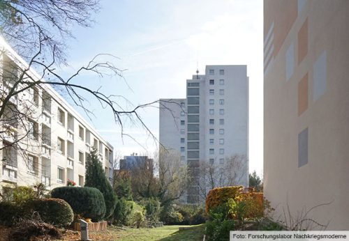 Ein Hochhaus in Frankfurt, Nordweststadt. Foto: Forschungslabor Nachkriegsmoderne
