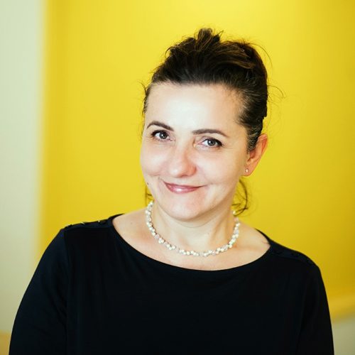 Armina Omerika, Jahrgang 1976, ist Professorin für Ideengeschichte des Islams an der Goethe-Universität