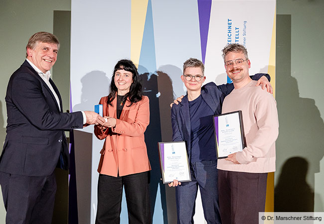 Auf dem Bild sind zu sehen (v.l.n.r.): Peter Gatzemeier, Vorstand Dr. Marschner Stiftung; Ina Neddermeyer, Direktorin MGGU; Dr. Katrin Kolk, Kuratorin MGGU; Dr. Tim Pickartz, Kurator für Vermittlung und Diskurs MGGU; Foto: Michael Braunschädel, © Dr. Marschner Stiftung